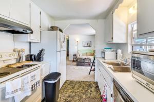 Pool Access! Couples Haven 4 Mi to Dtwn Fort Myers