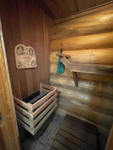 Girdwood Cabin with Sauna and Views of Alyeska