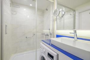 Superior Aparthotel in ORBI city