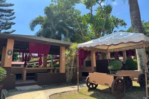 D Leonor Inland Resort and Adventure Park