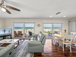 Beachs Edge