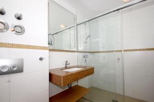 strandnahe FeWo mit Terrasse, gratis Nutzung vom AHOI Erlebnisbad und Sauna in Sellin - Rex Rugia FeWo 30-4