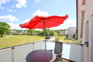 strandnahe FeWo mit Balkon, gratis Nutzung vom AHOI Erlebnisbad und Sauna in Sellin - Rex Rugia FeWo 30-8