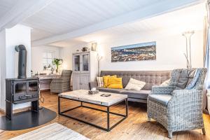fewo1846 - Kaete-Lassen-Huus - uriges Kapitänshäuschen auf 3 Ebenen mit Dachterrasse am Hafen