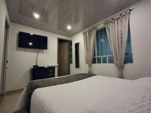 C habitación con baño privado