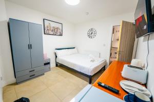 Cardiff Studio Escape with Balcony and WiFi