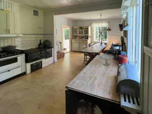 Fin Svensk Hytte Ved Fyrken