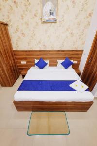 Cosmic Elite Krishiva Hotel Vrindavan - Affordable Rooms at Central Location