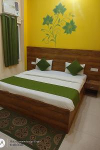 Cosmic Elite Krishiva Hotel Vrindavan - Affordable Rooms at Central Location