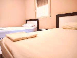 Central Park Station Apartment