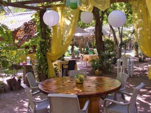 Coco Encantado Eco Hostal Camping