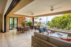 Ocean View Stay Golf Cart & Spa Access