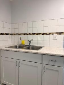 Modern Cozy Basement Suite Free Parking
