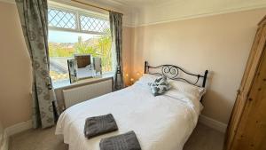 Sweetbriar House - Art Deco Torbay retreat