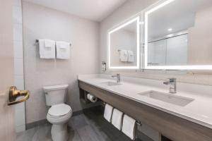 Holiday Inn Express Calgary South by IHG