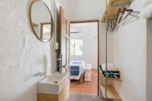 Cozy Studio Steps from Beach & Surf