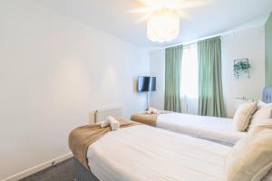 Gated Parking l Central 2bd flat