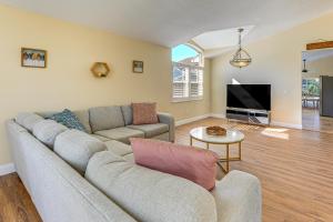 Apopka Family Home w Yard, 13 Mi to Dtwn Orlando