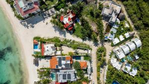 Casa Marea - 2BR - Tropical Vibes & Palm Breeze Oasis