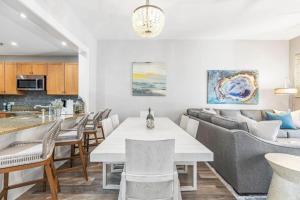 Redfish Village - Sandy Feet Retreat M2-315 by Coastal Dreamin