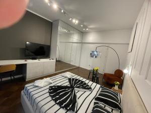 Spacious 2 BDRM in City Center