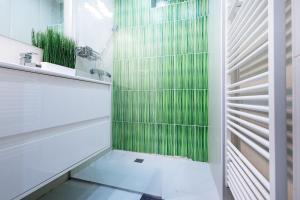 ADM Elegant Gem - FREE Garage Parking, Pool table