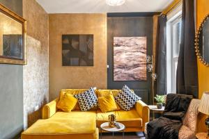 The Vibrant Shamrock Canterbury Retreat - Group & Gatherings House