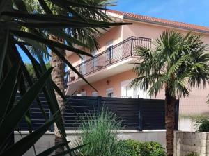 Villa Marija - Five Bedroom Villa with Terrace and Swimming Pool