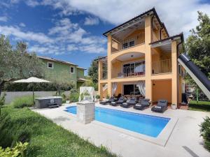 Villa in Rakalj near Beaches with Pool