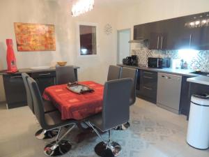 Holiday Home in Rasteau with Private Pool