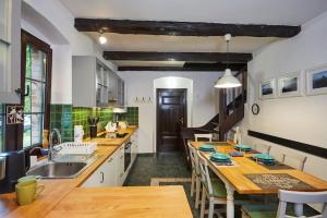 Large holiday home, summer pool, sauna, whirlpool