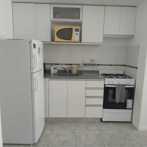 Luminoso monoambiente a pasos del Hospital Italiano