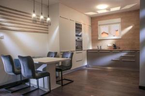 Apartments with parking space Zagreb - 24973