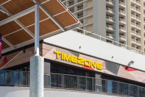 Allunga Stunning Beach Side Apartment