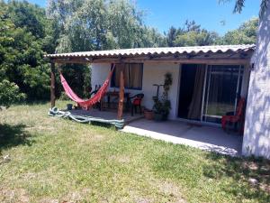 Barra del Chuy a 150mtos del mar para 3 personas