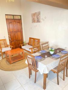 The Beach House Bucana Homestay