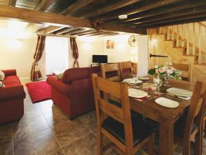 Granary Cottage - E5626