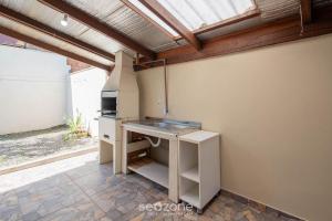 Casa c Churrasq. a 600 m da Praia NUS0636