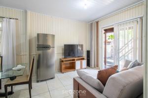 Casa c Churrasq. a 600 m da Praia NUS0636