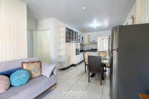 Casa c Churrasq. a 600 m da Praia NUS0636