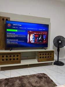 Casa de Fundo Equipada e quintal com separação