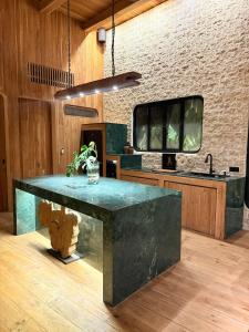 3 Storey Villa 2BR Uluwatu Pool Gym Sauna Ice Bath