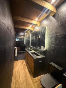 3 Storey Villa 2BR Uluwatu Pool Gym Sauna Ice Bath