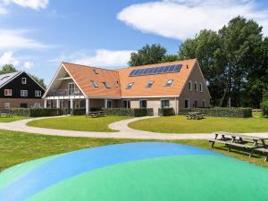 Holiday Home in Nes near Vleijen Area