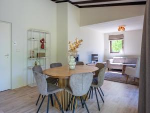 Bungalow near Lake Veere with Sunny Terrace