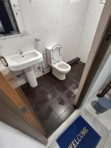 Royal blue holiday home Anuradhapura