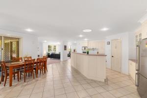 Coffs Creek Retreat - bring your families beachside