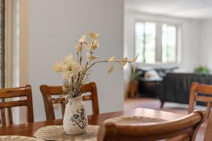 Coffs Creek Retreat - bring your families beachside