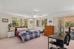 Coffs Creek Retreat - bring your families beachside