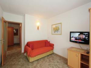 Apartment in Kaltenbach near Ski Lift